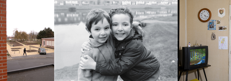 Deux enfants enlacés - © photo Anna Solé